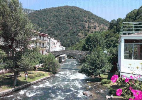 Hotel Axat Bagian luar foto