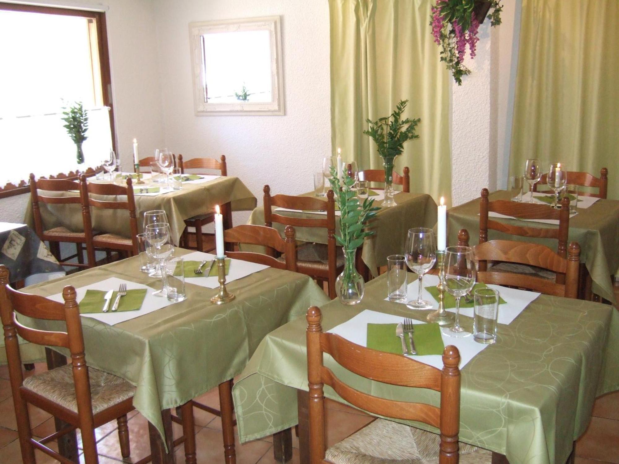 Hotel Axat Bagian luar foto